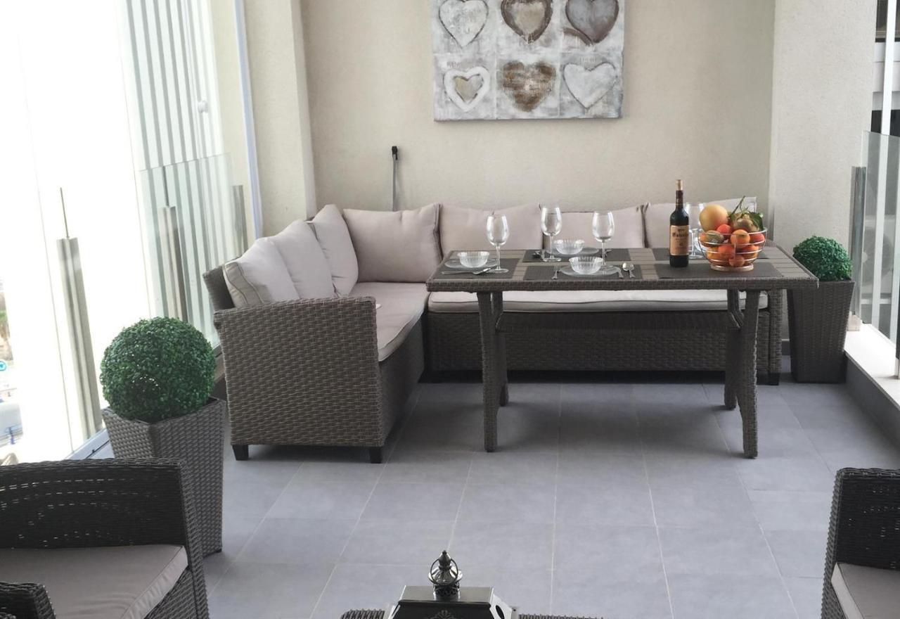 Luxury Suite Apartment Torrevieja Bagian luar foto